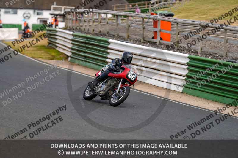 Vintage motorcycle club;eventdigitalimages;mallory park;mallory park trackday photographs;no limits trackdays;peter wileman photography;trackday digital images;trackday photos;vmcc festival 1000 bikes photographs